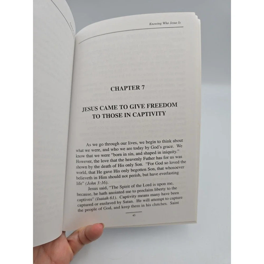 Knowing Who Jesus Is by Carrie Mae Malloy (2002, Perfect)